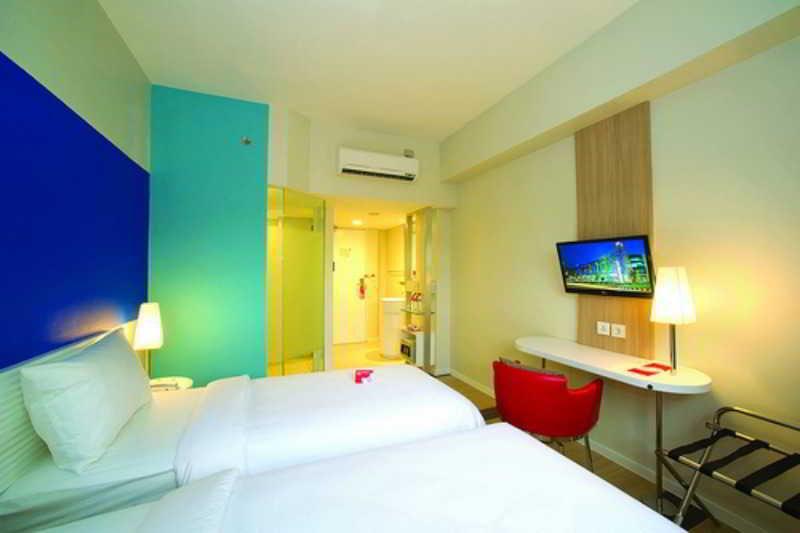 1O1 Urban Jakarta Kelapa Gading Exterior foto